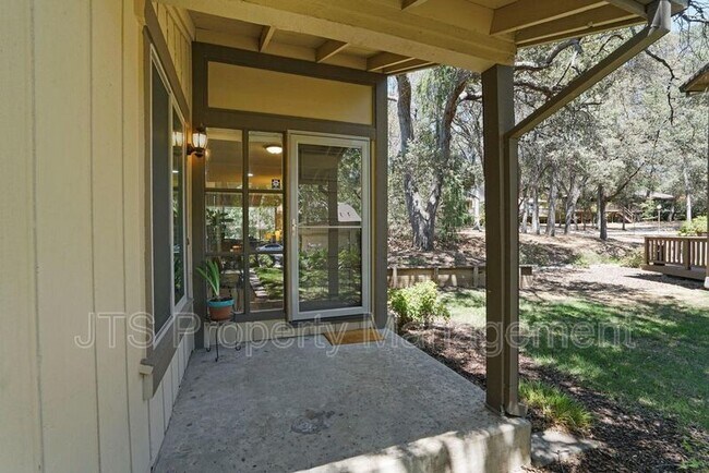 Building Photo - 6913 Navarro Ct