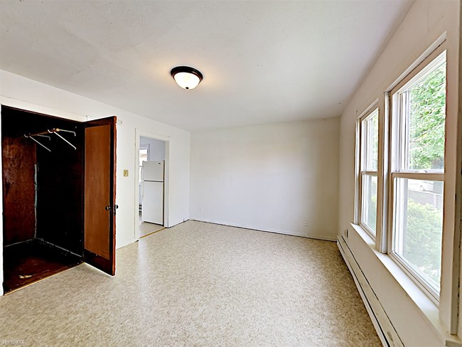 Building Photo - Studio, 1 bath  - 301 S 2nd St Apt 8