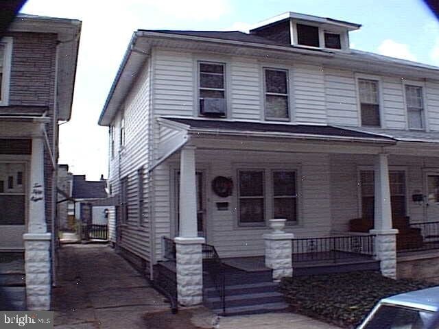 Primary Photo - 1056 Edison St