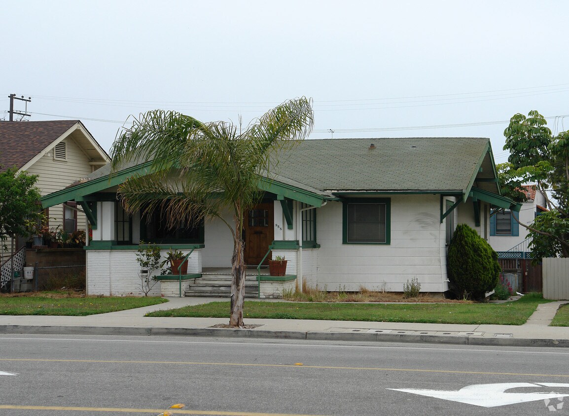 Primary Photo - 952-958 E Main St