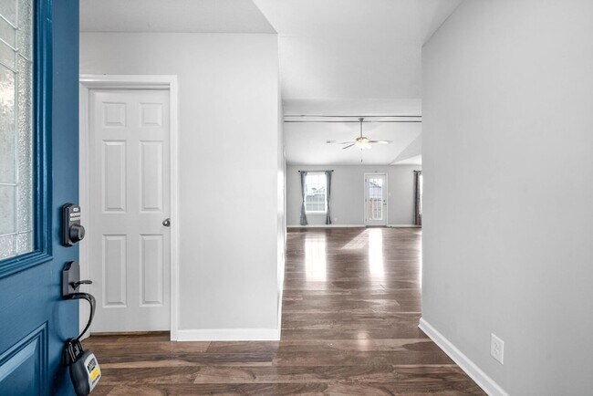 Foto del edificio - 935 Hugh Hunter Rd
