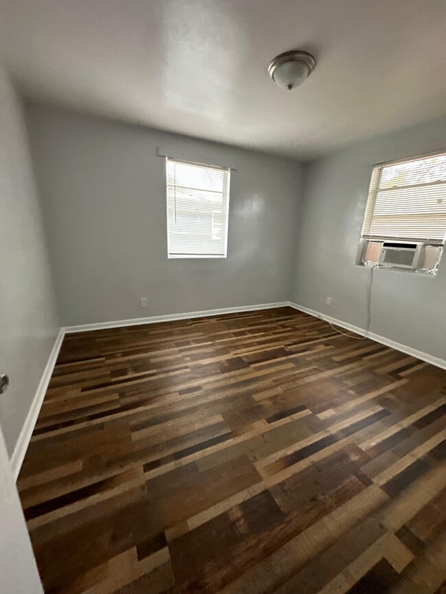 Foto del edificio - 2026 Palafox St