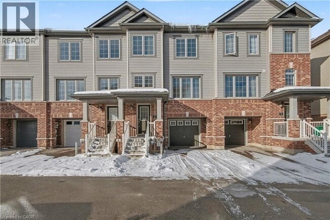 Photo du bâtiment - 470 Linden Dr