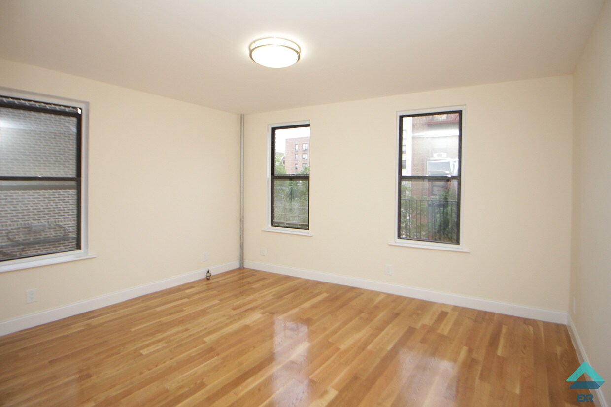 Building Photo - 522 Ocean Ave