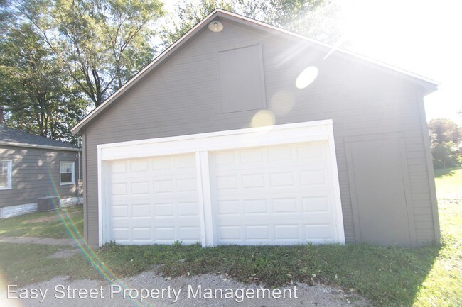 Building Photo - 2 br, 1 bath House - 3400 14th Ave.