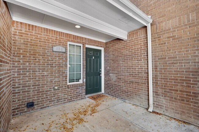 Foto del edificio - 829 Summercreek Dr