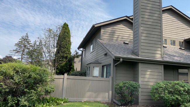 Foto del edificio - 1640 Wildwood Ln