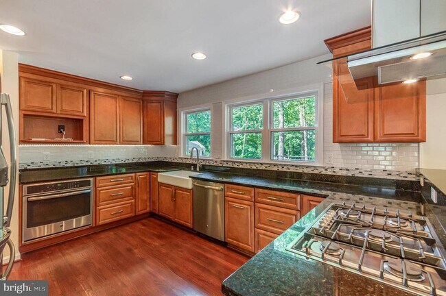 Building Photo - 519 Woodland Ct NW