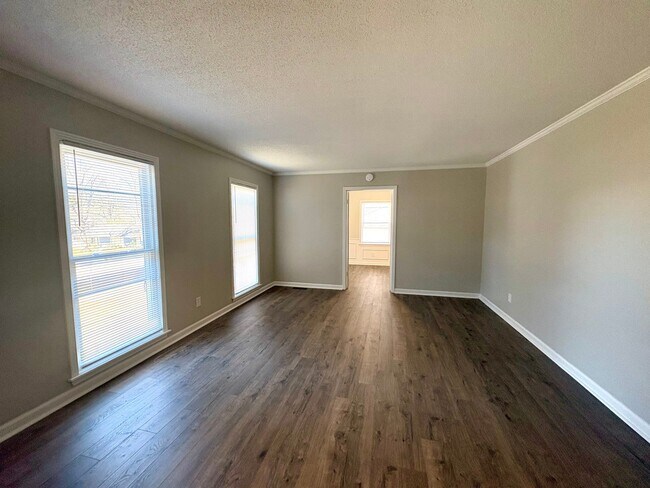 Foto del edificio - 60 Franwood Dr