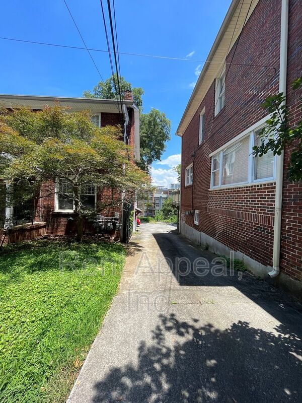 Foto del edificio - 655 Kennesaw Ave NE