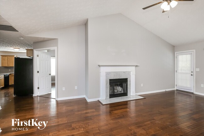 Building Photo - 41 Blue Grass Dr