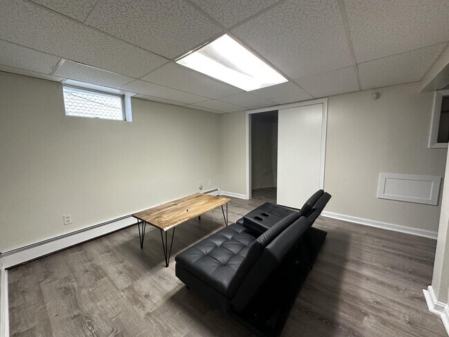 Foto del edificio - 126 Indiana Ave