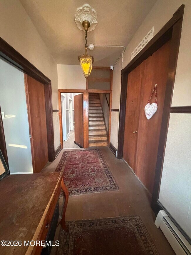 Building Photo - 11 Washington St