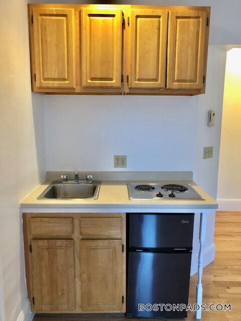 Foto principal - 1077 Beacon St