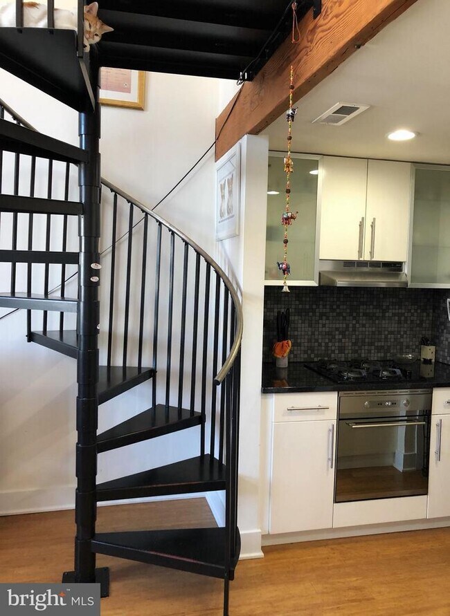 Foto del edificio - 4334 Farragut St