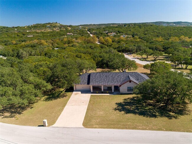 Building Photo - 100 Live Oak Dr