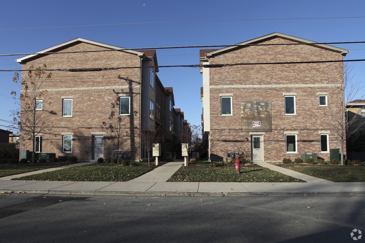 Building Photo - 3900 Wehrman Ave