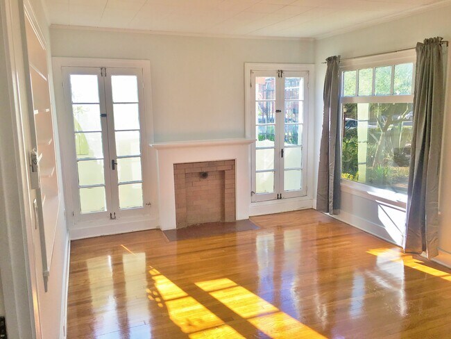 Building Photo - 745 E Orange Grove Blvd