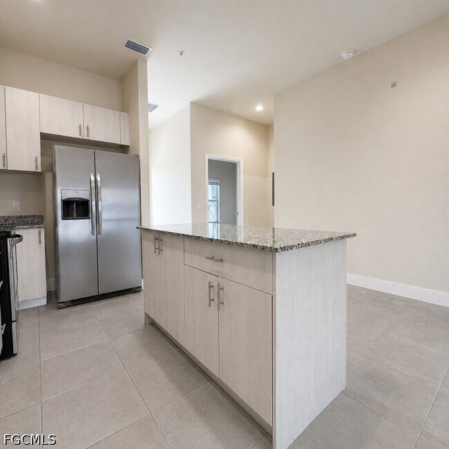 Foto del edificio - 3313 SW 8th Pl