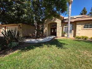 Building Photo - 1008 E Arlen Ave
