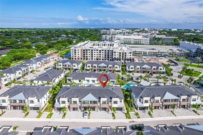 Foto del edificio - 8356 NW 7th Pl