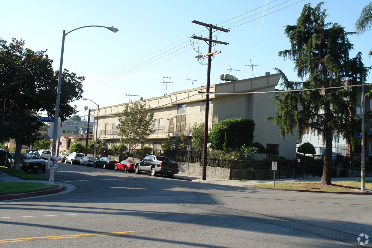 Primary Photo - 200 S La Fayette Park Pl