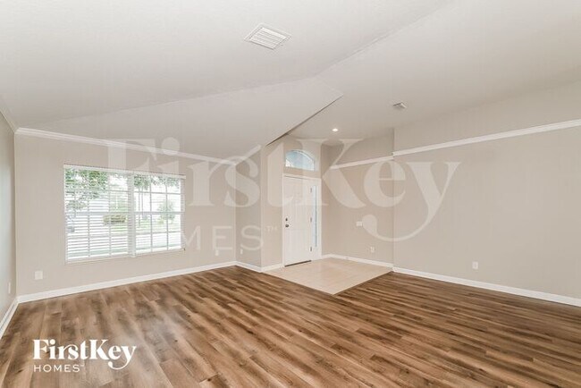 Foto del edificio - 5825 100th Ave E