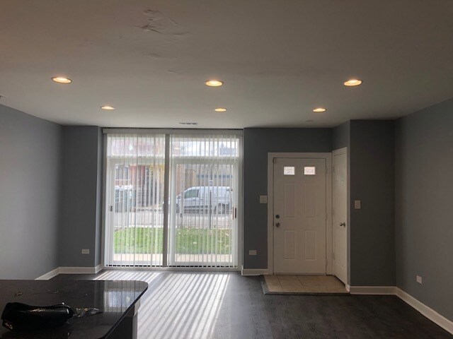 Building Photo - 2738 W Polk St