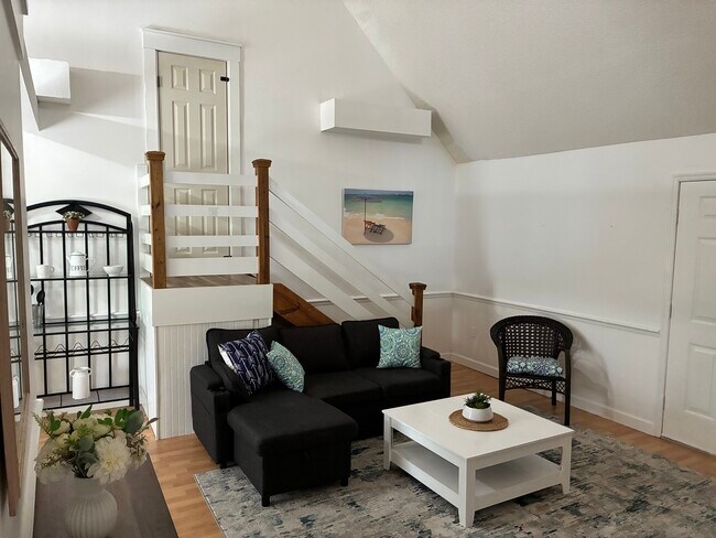 Foto del edificio - 7447 Hawkins Rd