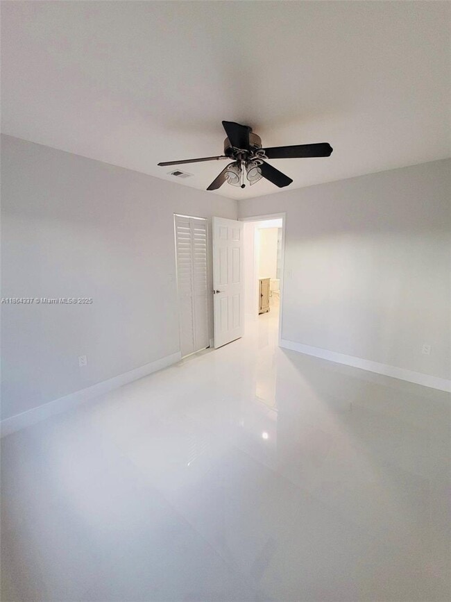 Foto del edificio - 5510 SW 139th Pl