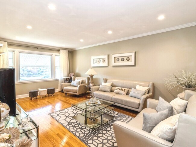 Foto del edificio - 4901 N Clifton Ave
