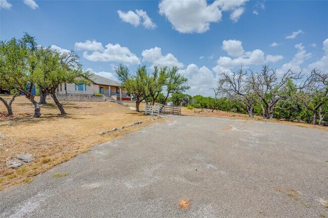 Foto del edificio - 3850 Bell Springs Rd