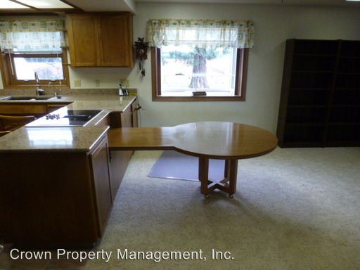 Building Photo - 6014 Hazelgreen Rd NE