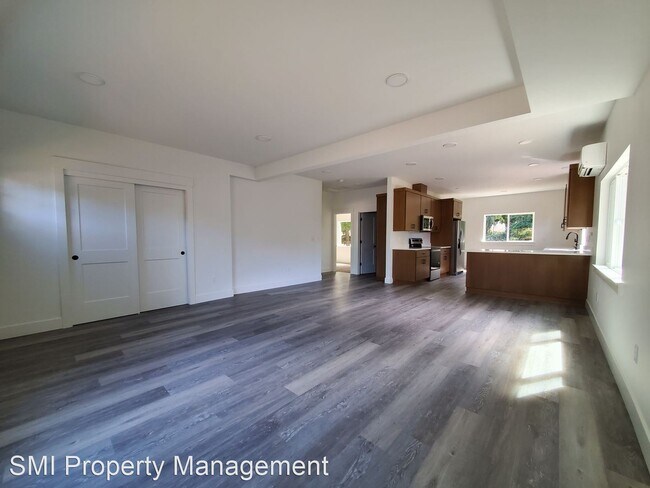Building Photo - 2 br, 1 bath House - 754 Chemawa Rd NE