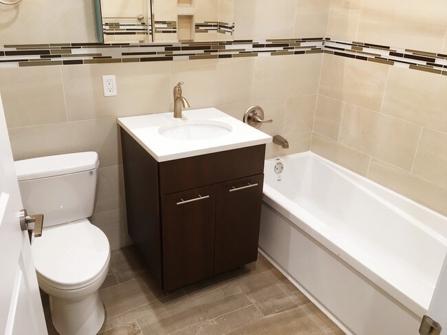 Building Photo - 25-34-34 31st St