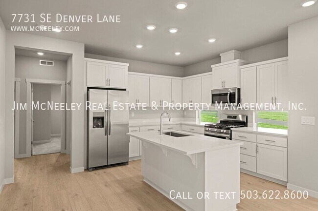 Building Photo - 7731 SE Denver Lane-