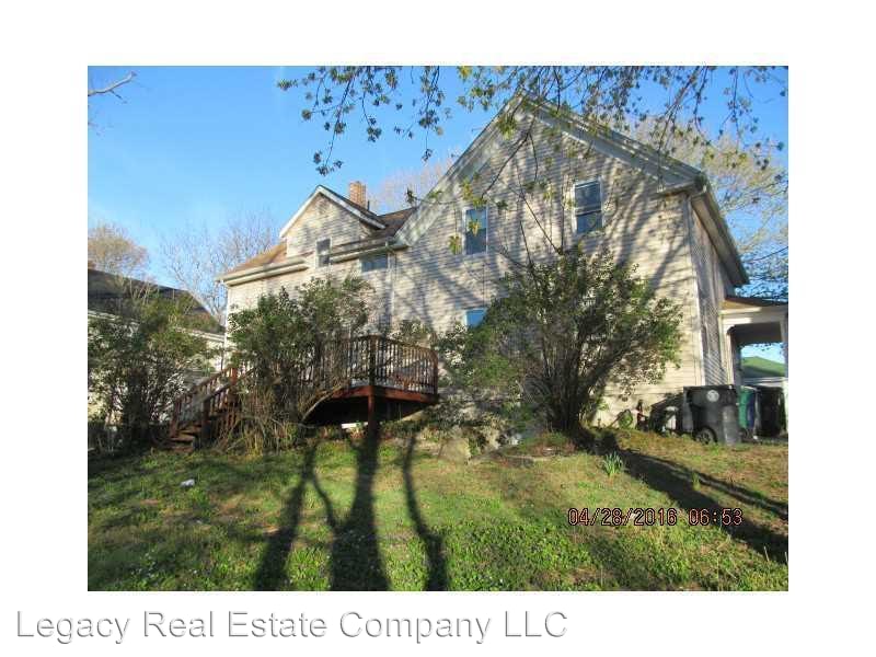 Primary Photo - 20 Adelaide Ave