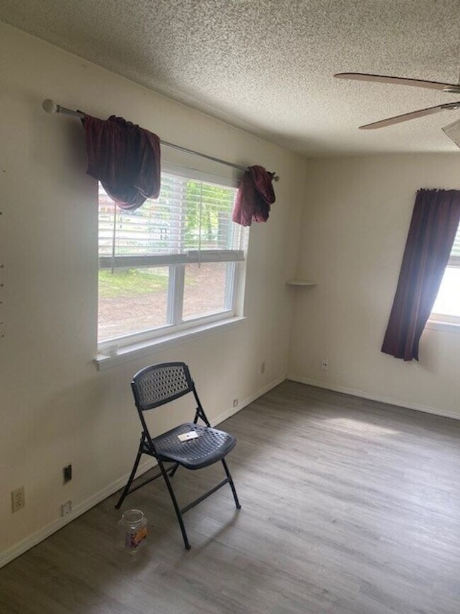 Building Photo - Remodeled 2 bed 1 bath in Fayetteville, 1 ...