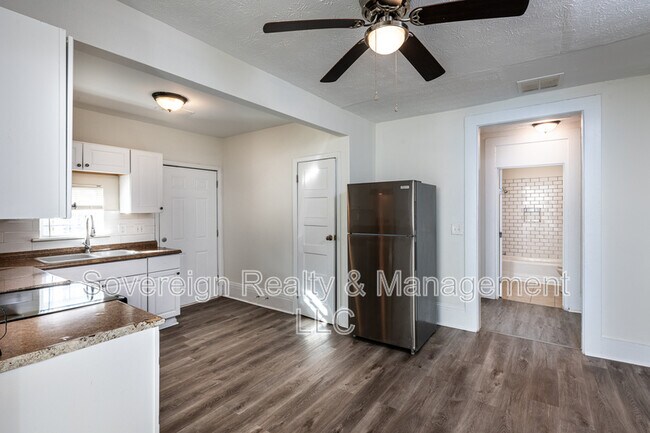 Foto del edificio - 404 Paines Ave NW