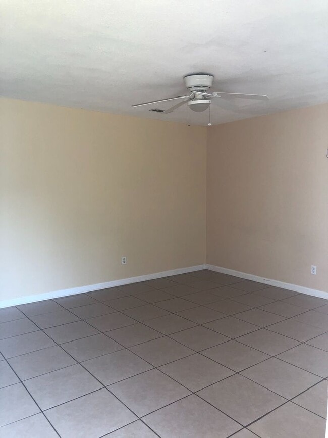 Foto del edificio - Brown Subdivision