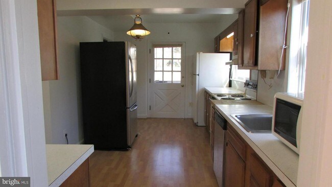 Foto del edificio - 6064 Wooten Dr