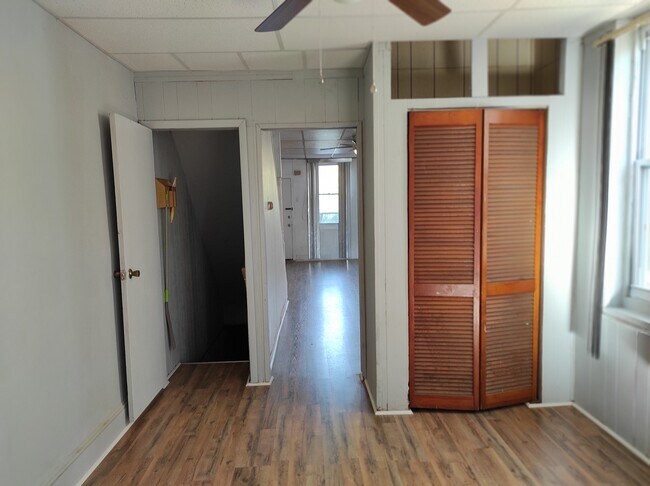 Building Photo - 1202 Unity St