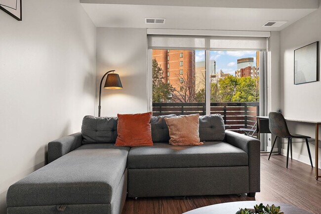 Foto del edificio - 1410 Nicollet Ave