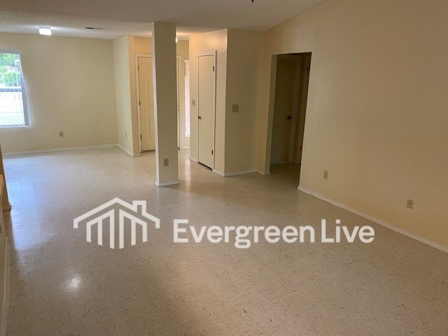 Foto del edificio - 102 Pembroke Ct