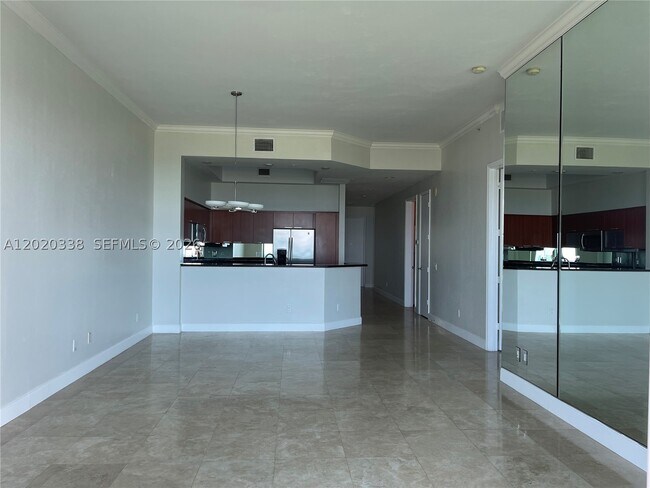 Building Photo - 14951 Royal Oaks Ln