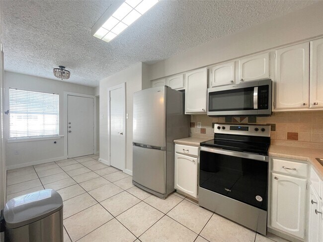 Foto del edificio - 443 N Post Oak Ln