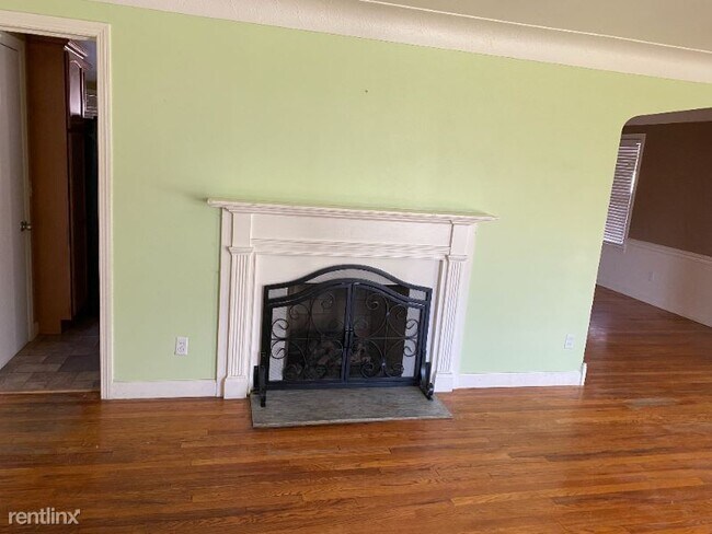 Building Photo - 3 br, 1.5 bath House - 4473 Groveland Rd