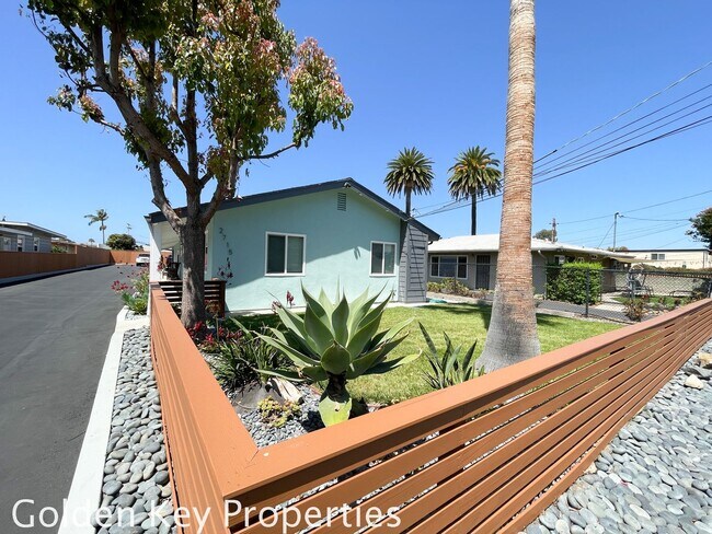 Foto del edificio - Remodeled 2 Bedroom with Private Yard in Prime Carlsbad Village!