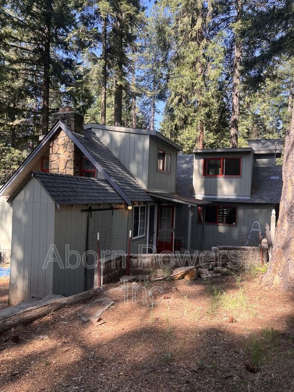 Foto del edificio - 3183 Sly Park Rd