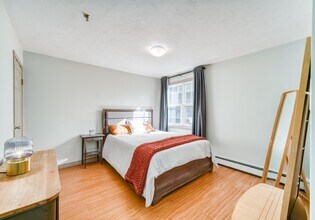 Building Photo - 5778-5778 South St